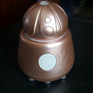 NWT OnaDiamond Facial Brush